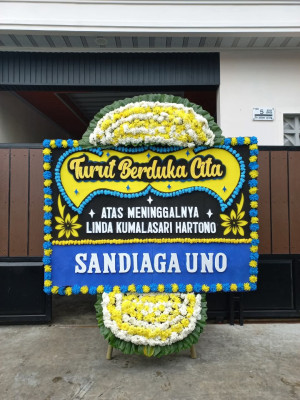 Papan Bunga Duka di Karombasan Utara